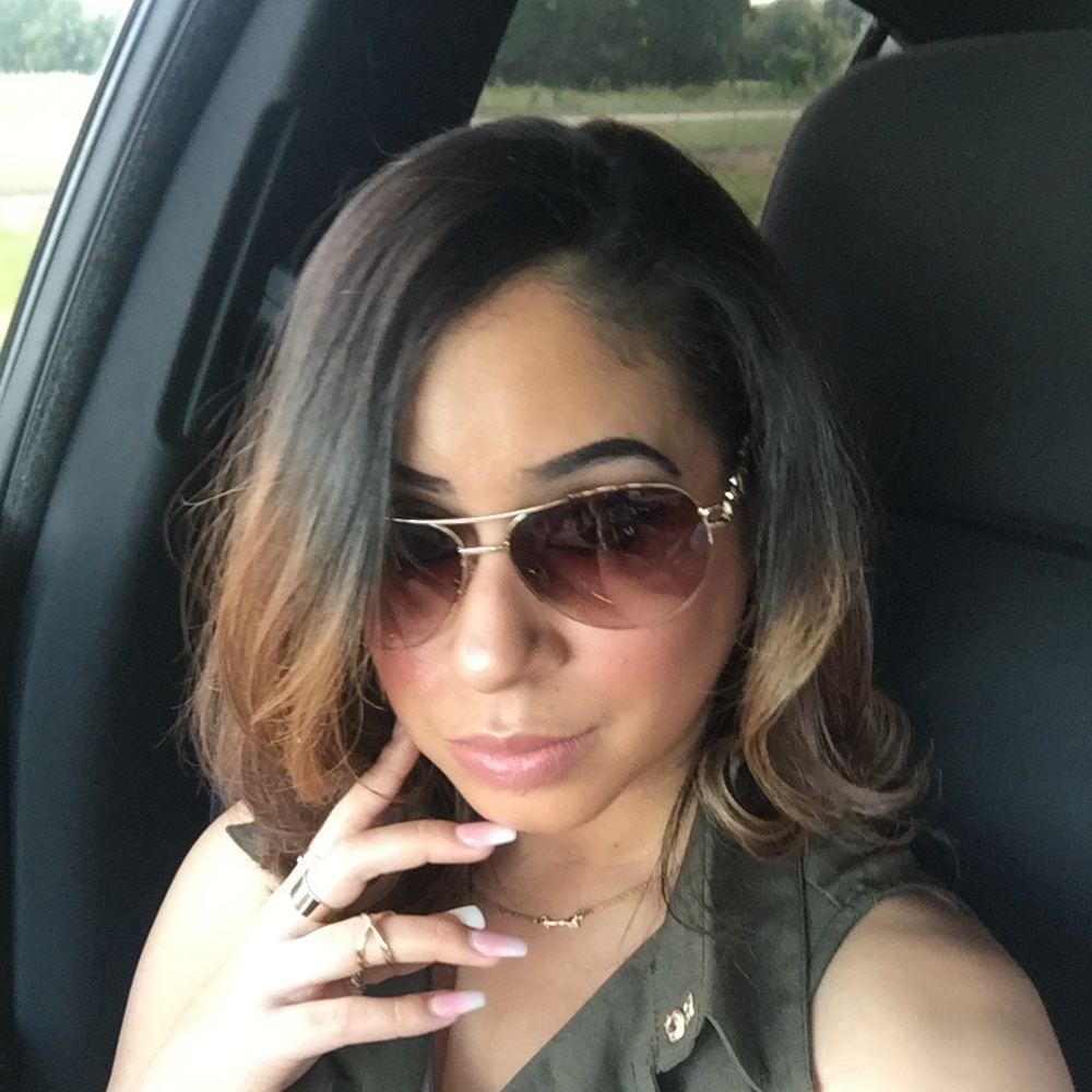 Meet your Posher, Lynetta